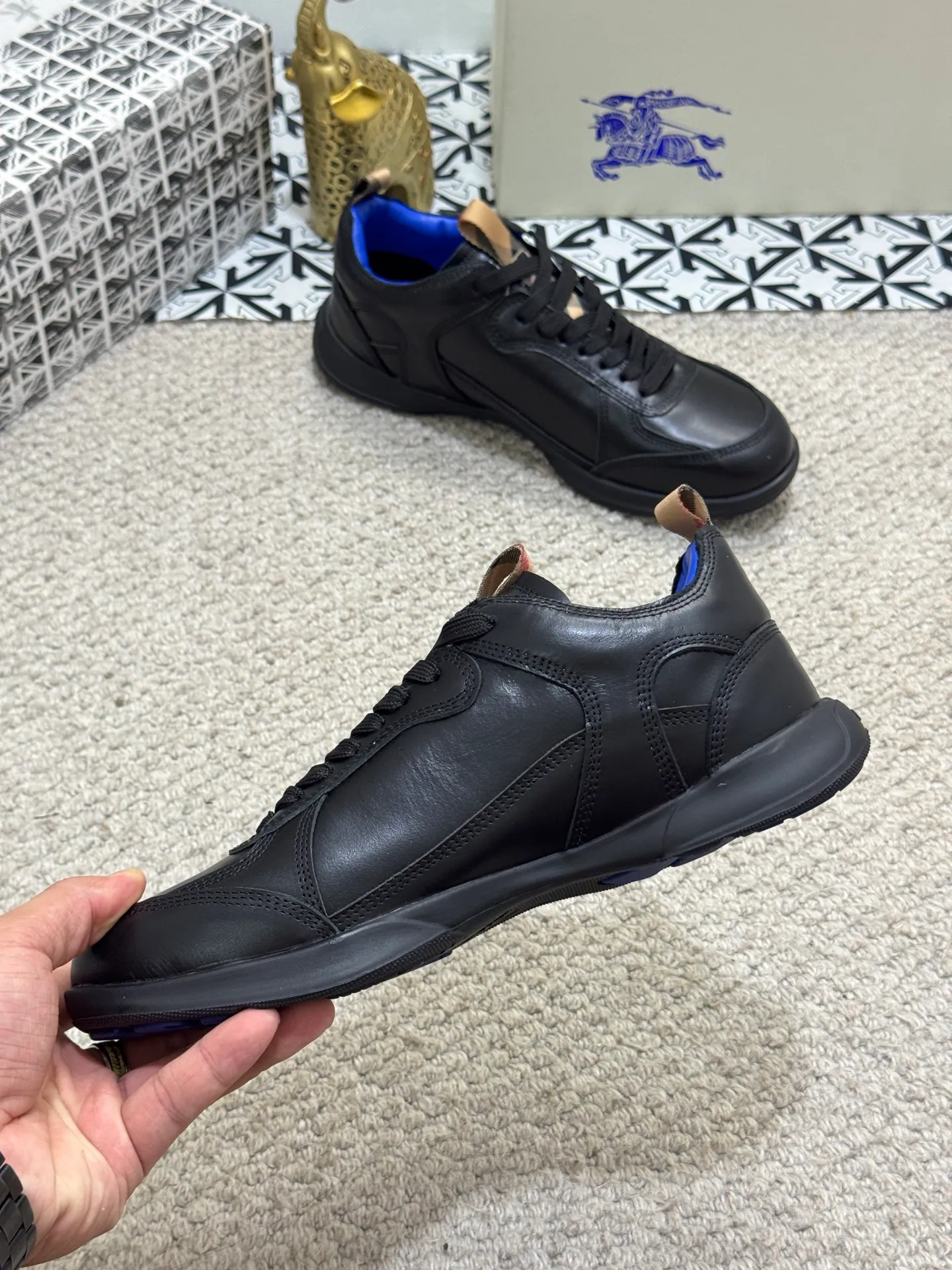 Men's shoes 💰420 [New style] 🐝🐝 [BURBERRY] Burberry - high-end quality original order 🔍🔍🔍 Upper: imported 🔝 calfskin, brand knitted pattern, tongue brand cloth label, lining: sheepskin lining, - outsole: rubber; two-color molded outsole, ultra-high quality control·fine workmanship: highlighted (high-end·luxury·grade) Size :38-44 (45 customized